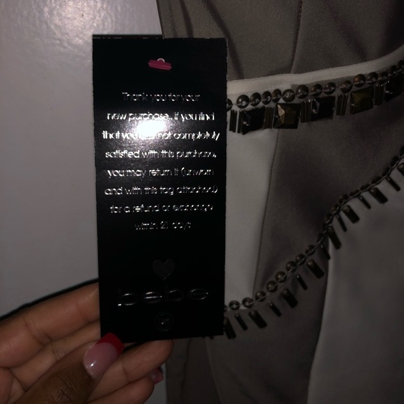 Bebe Dress - Picture 4 of 8